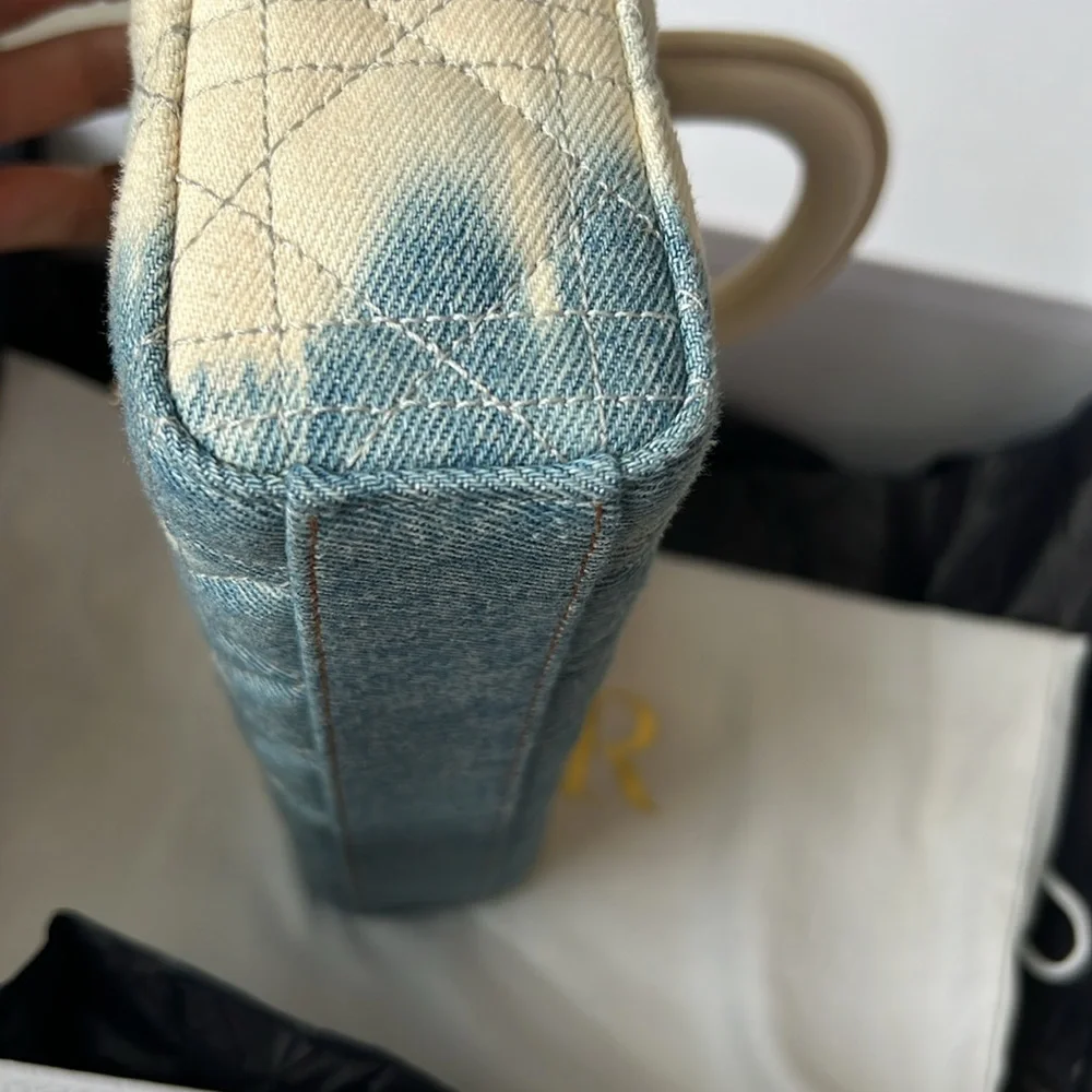 ⭐️ Dior Lady D-Joy Cannage Quilted Denim Medium - Picture 10 of 16